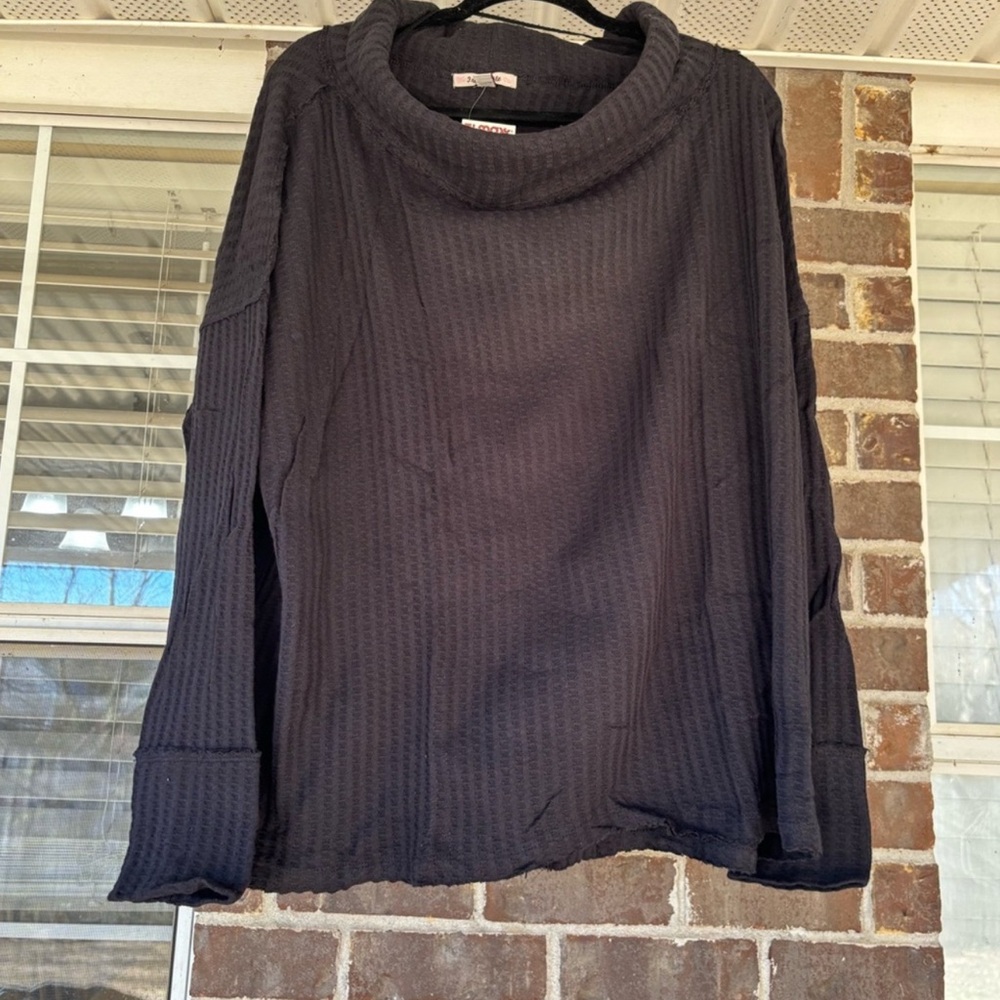 Women’s Free People Juicy Long Sleeve Slouchy Open Back Shirt in Black Size XS - Picture 3 of 4